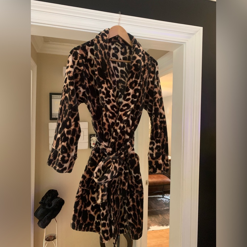 SOMA PLUSH ROBE S/M